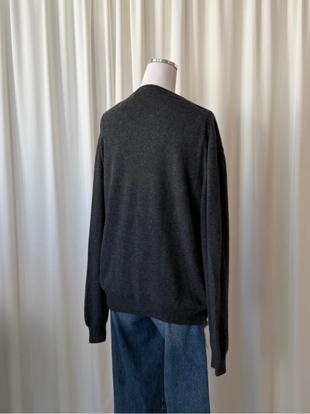 Joseph & Lyman 100% Cashmere Argyle V-Neck Sweater Gray Black Large. - Picture 7 of 12